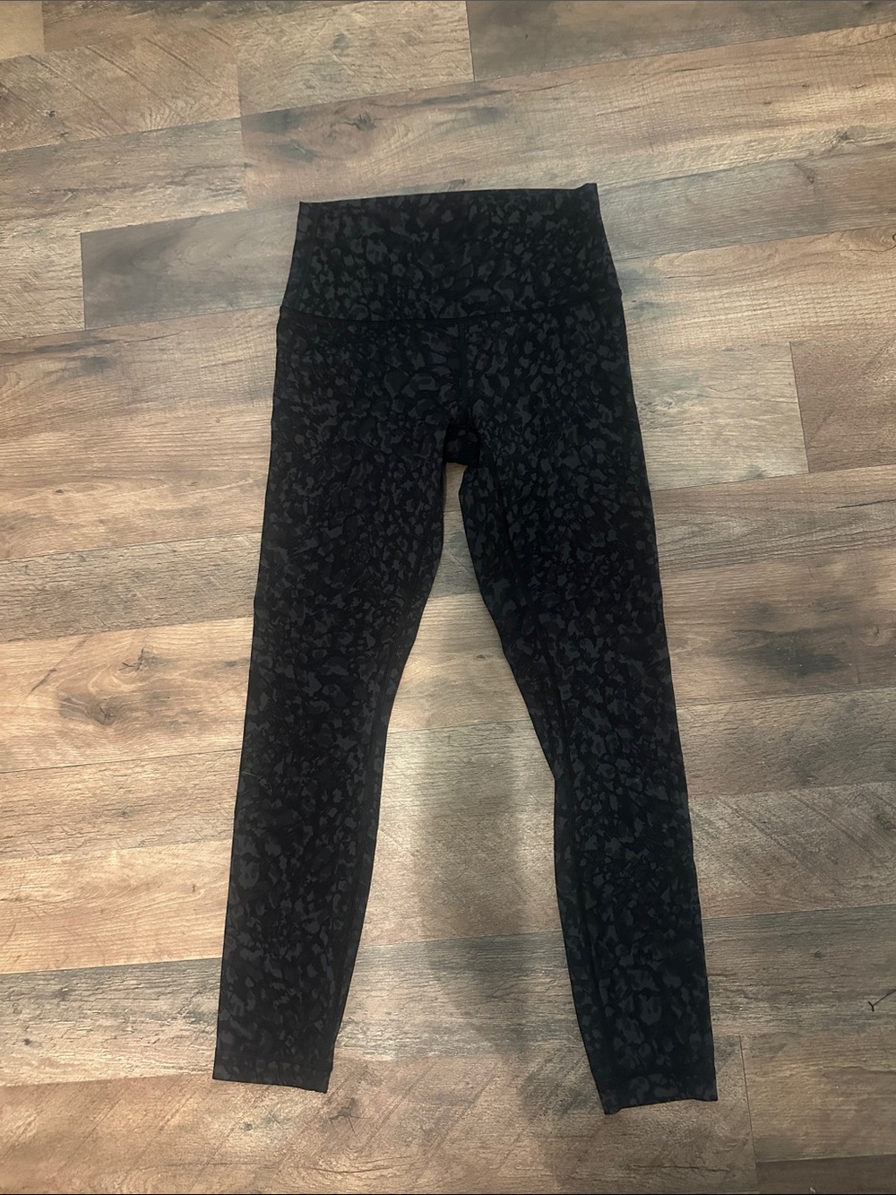 lulu black print leggings